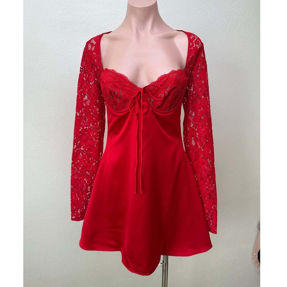NWT House of CB Jennica Red Lace Sleeve Bustier Satin Mini Dress M